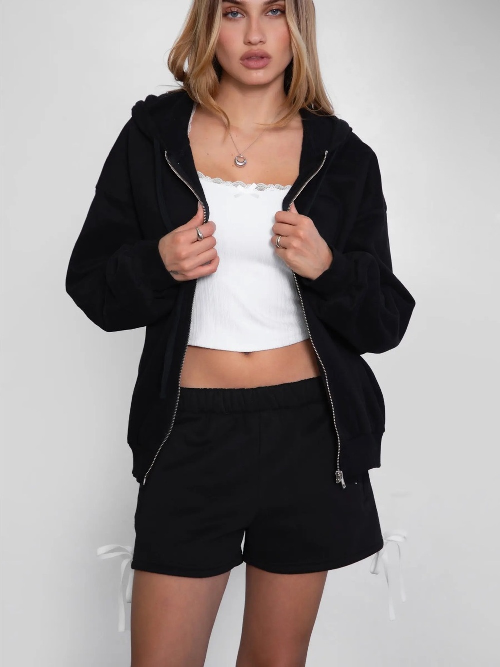 🆕🤍BLACK ALLY OVERSIZED ZIP UP